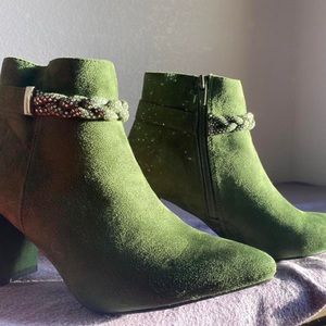 Allegra K Green Faux Suede Ankle Boots with Rhinestones in Size 5.5 (3in heels)